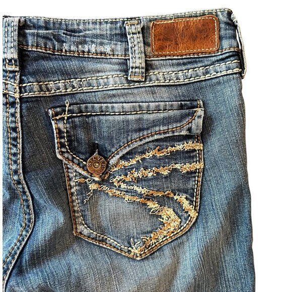 Silver Jeans Suki Surplus Bootcut Embroidered Flap Back Pockets Size 31x30 - Picture 4 of 5